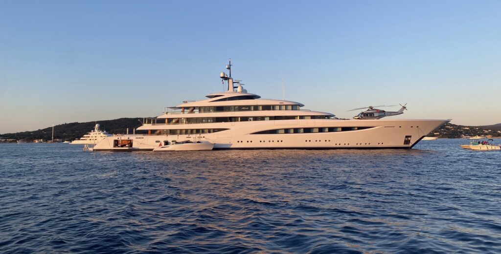 Superyacht Faith off Saint Tropez